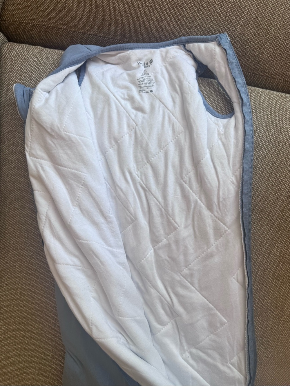 Kyte Baby 2.5 Tog Sleep Sack in Light Blue. Size S - Picture 3 of 3